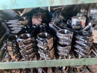 Predám náhradné diely na motor Zetor crystal LKT - 15