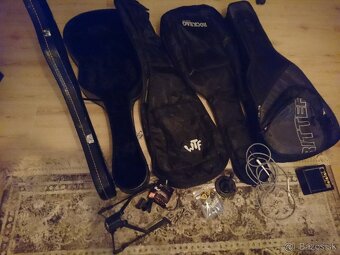 2x gitara, Kombo, klavír príslušenstvo  Fender Squier málo h - 15