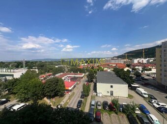 Veľkopriestranný 3-izbový byt na ulici Jána Smreka v Devínsk - 15