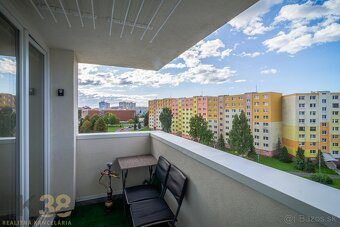 Priestranný 4-izbový byt v obľúbenej lokalite - 15