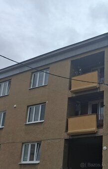 Veĺký 2i byt s loggiou centrum Bytča - 15