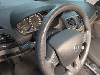 Renault Megane 1.6 - 15