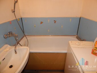 SPEKTRUM REALITY- Na Predaj 2.5 -izbový byt, 56 m2, okres Pr - 15