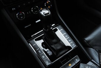 Škoda Superb 2.0 TDI 190k 4x4 LK DSG EU6 140kW190HP A6 - 15