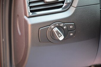 BMW X1 xDrive 18d AT/8 - 15