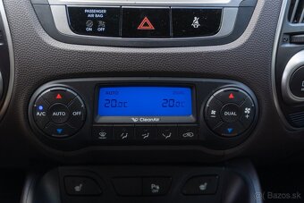 Hyundai ix35 2.0 CRDi VGT Premium 4x4 A/T 2010 - 15