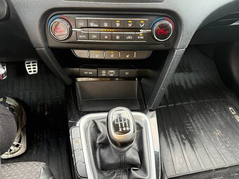 Kia Ceed SW 1.6 CRDi Silver M6.85KW - 15