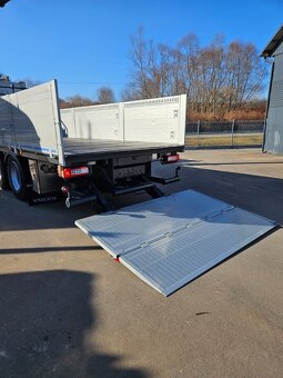 Volvo FMX so žeriavom HIAB - 15