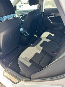 Hyundai i40 1.7 CRDi HP Business AT/7-Odp.DPH - 15