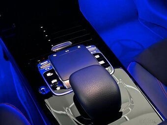 Mercedes-Benz CLA 180 Shooting Brake AMG Line - 15
