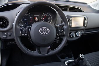 Toyota Yaris 1.5 VVT-iE First Edition Gold - 15