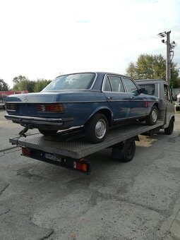 Mercedes 307 D  /  300 D - 15