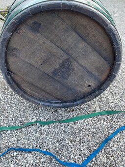 Predám veľký drevený dubový sud - 15