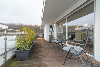 LUXUSNÝ 4 IZB BYT (Penthouse) s TERASOU s VÝHĽADOM na MESTO - 15