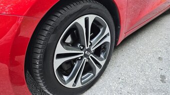 Kia Ceed SW 1.6 CRDI GT- Line PLATINUM - 15
