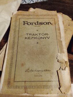 kniha,  brožúra a legitimácia - 15