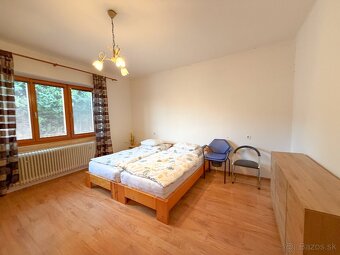 Príjemný rodinný dom v dobrej lokalite s veľkým dvorom - 15
