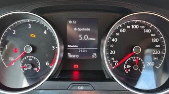 Predám VW GOLF VARIANT 1.6TDi 85kW Comfortline - 15