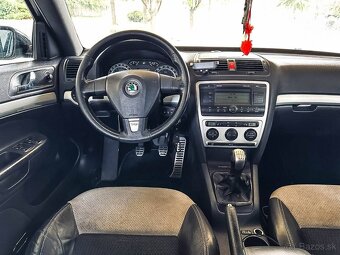 Škoda Octavia Combi 2.0 TFSI RS - 15