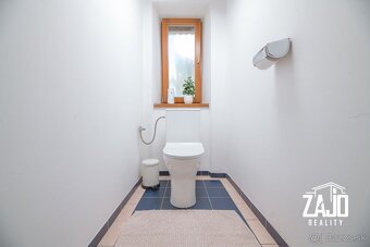 UNIKÁTNY RODINNÝ DOM V CENTRE TRENČÍNA - 15