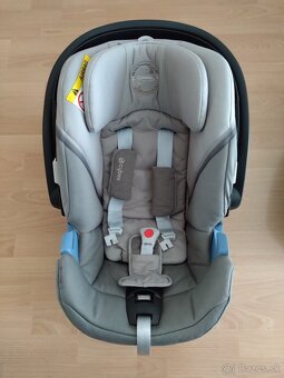 Roan Bass Next + Cybex Aton 5 s ISOfix zakladnou - 15
