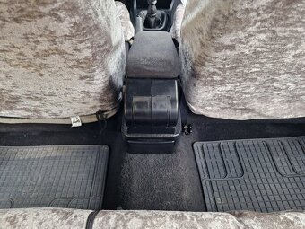 Mitsubishi Carisma 1.6i 16V Avance 103k M5 (benzín) kup.SR - 15