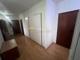 NOVINKA 3 izbový byt na prízemí, čiastočne zariadený, s balk - 15