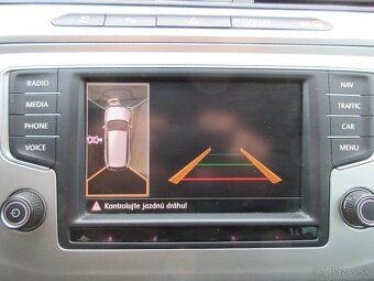 Volkswagen Passat Variant 2.0 TDI BMT Comfortline DSG - 15