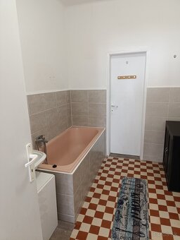 PRENAJMEM RODINNÝ DOM - 15