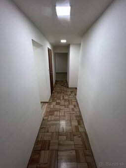Na predaj 2 izbový byt kompletná rekonštrukcia Handlová - 15