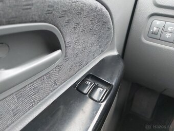 Kia Rio Combi 1,4 benzín - 15