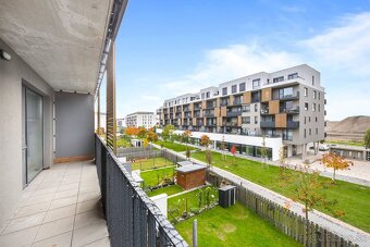 REZERVOVANÉ : Elegantný 2-izbový byt v projekte SLNEČNICE, F - 15
