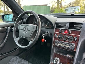 Predám Mercedes C200 1998 - 15