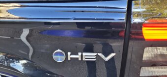 Toyota Yaris Hybrid 2025 - executive - 15