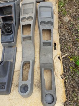 Predam stredovy panel na skoda felicia a vzperu na tlmice - 15