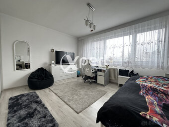 NA PREDAJ RODINNÝ DOM S GARÁŽOU A SLNEČNOU ZÁHRADOU - 15