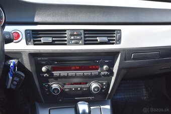 BMW Rad 3 Touring 320 d 163k A/T - 15