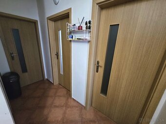 3 i zariadený byt s parkovacím státím, BONUSOM v Seredi - 15