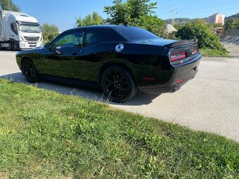 Dodge Challenger 5.7 Hemi V8 Super Track Pack - 15