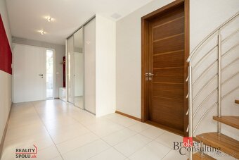 Útulný, moderný, rodinný dom na predaj, Banská Bystrica - 15