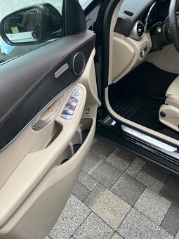 Mercedes Benz GLC 220 D 4-Matic AMG Packet-Black - 15