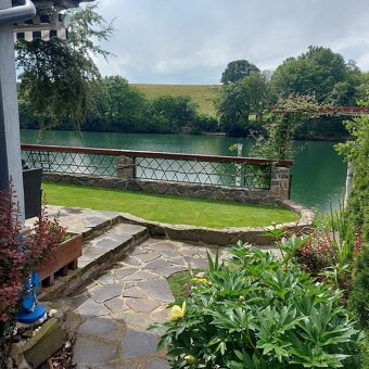 Chata pri Veľkom Kolpašskom jazere v obci Banský Studenec - 15