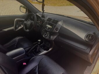 Toyota RAV4 - 15