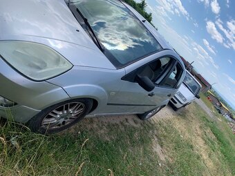 Mam na predaj Ford fiesta 1.4 - 15