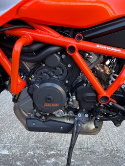 KTM SUPERDUKE 1290 R Orange 2022 v záruke, odpočet DPH - 15