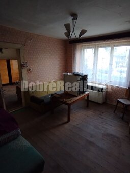 Veľký stavebný pozemok s rodinným domom v tichom prostredí . - 15