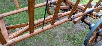 Starý drevený konský voz - rebriňak III - 15