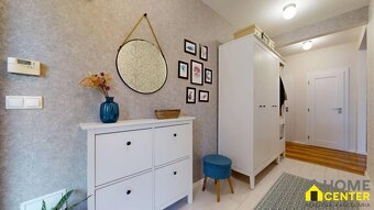 NA PREDAJ ÚTULNÝ, 4 IZBOVÝ RODINNÝ DOM S TERASOU A GARÁŽOU, - 15