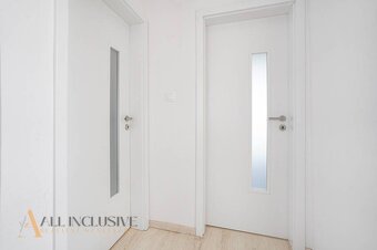 ALL INCLUSIVE | NA PREDAJ ZREKONŠTRUOVANÝ 3-IZBOVÝ RD, MALÉ  - 15