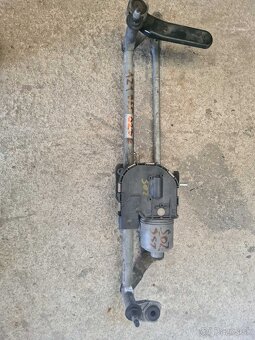 Mechanizmus predných stieračov s motorčekom Fiat, Škoda - 15